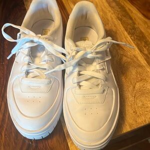 Platform all white pumas